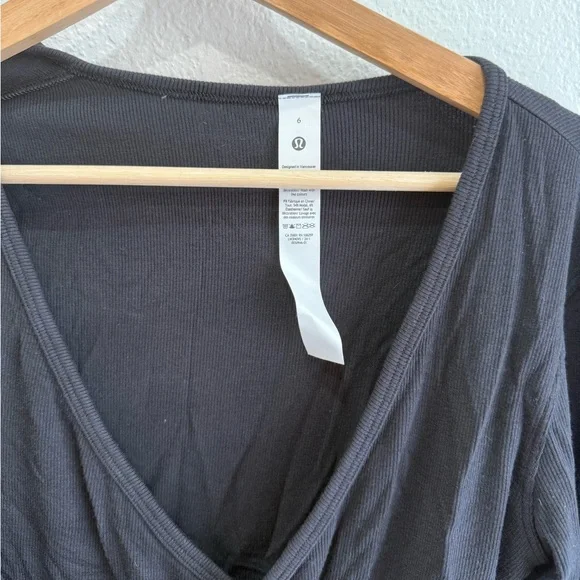 lululemon athletica Black Long Sleeve Blouse - Picture 2 of 3